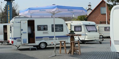 Wohnwagenhändler - Reparatur Reisemobil - Pen Caravans Enschede